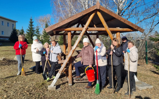 Члены ТИК и УИК активно участвуют в осеннем субботнике